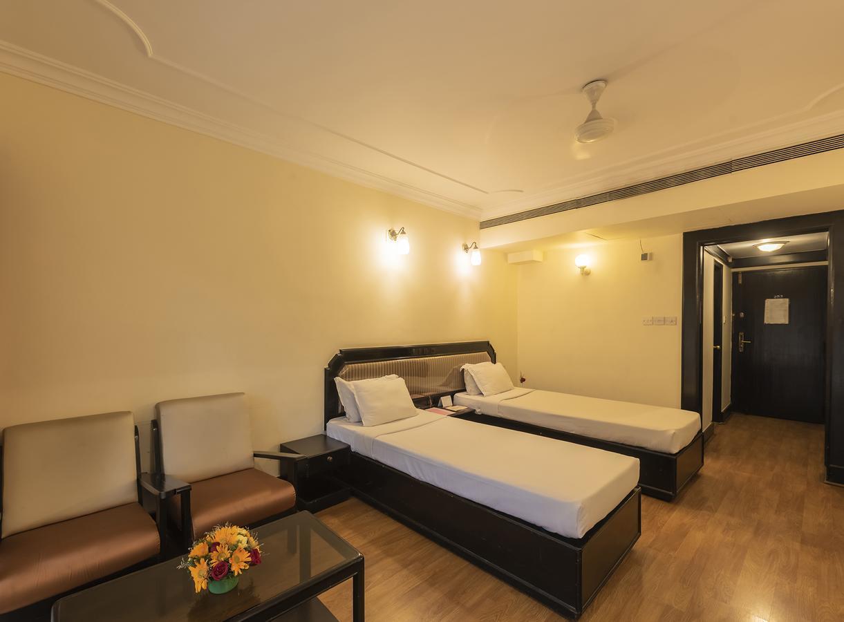 Hotel Ballal Residency Bangalore Bagian luar foto