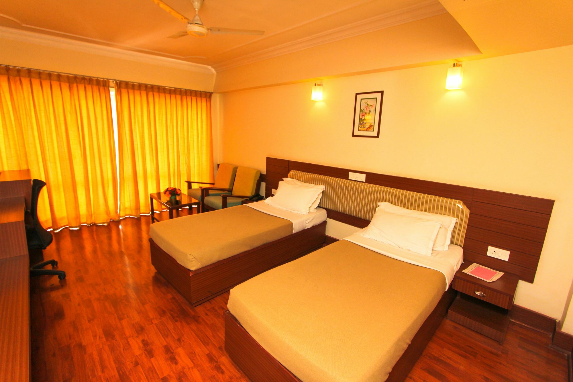 Hotel Ballal Residency Bangalore Bagian luar foto