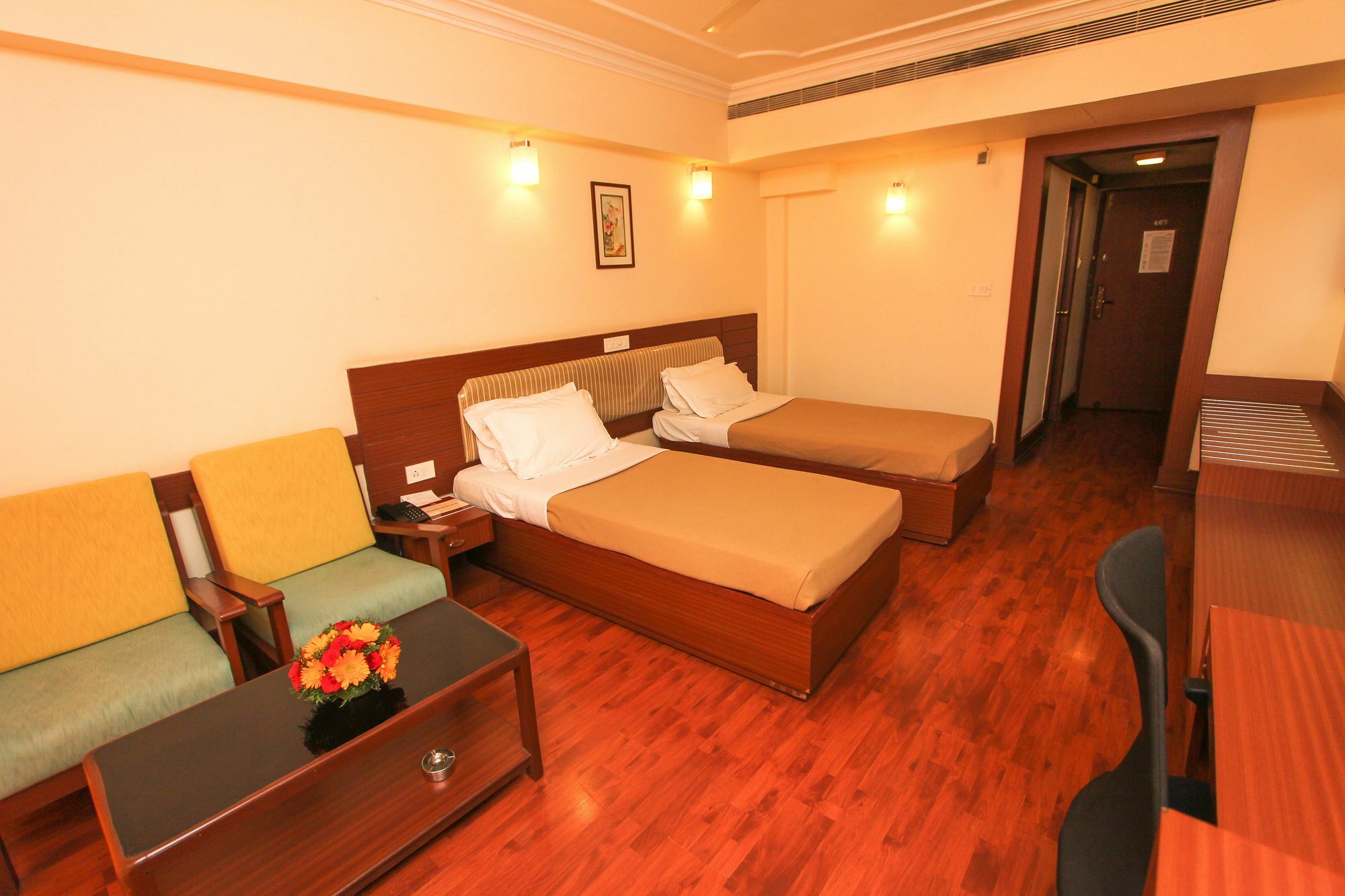 Hotel Ballal Residency Bangalore Bagian luar foto