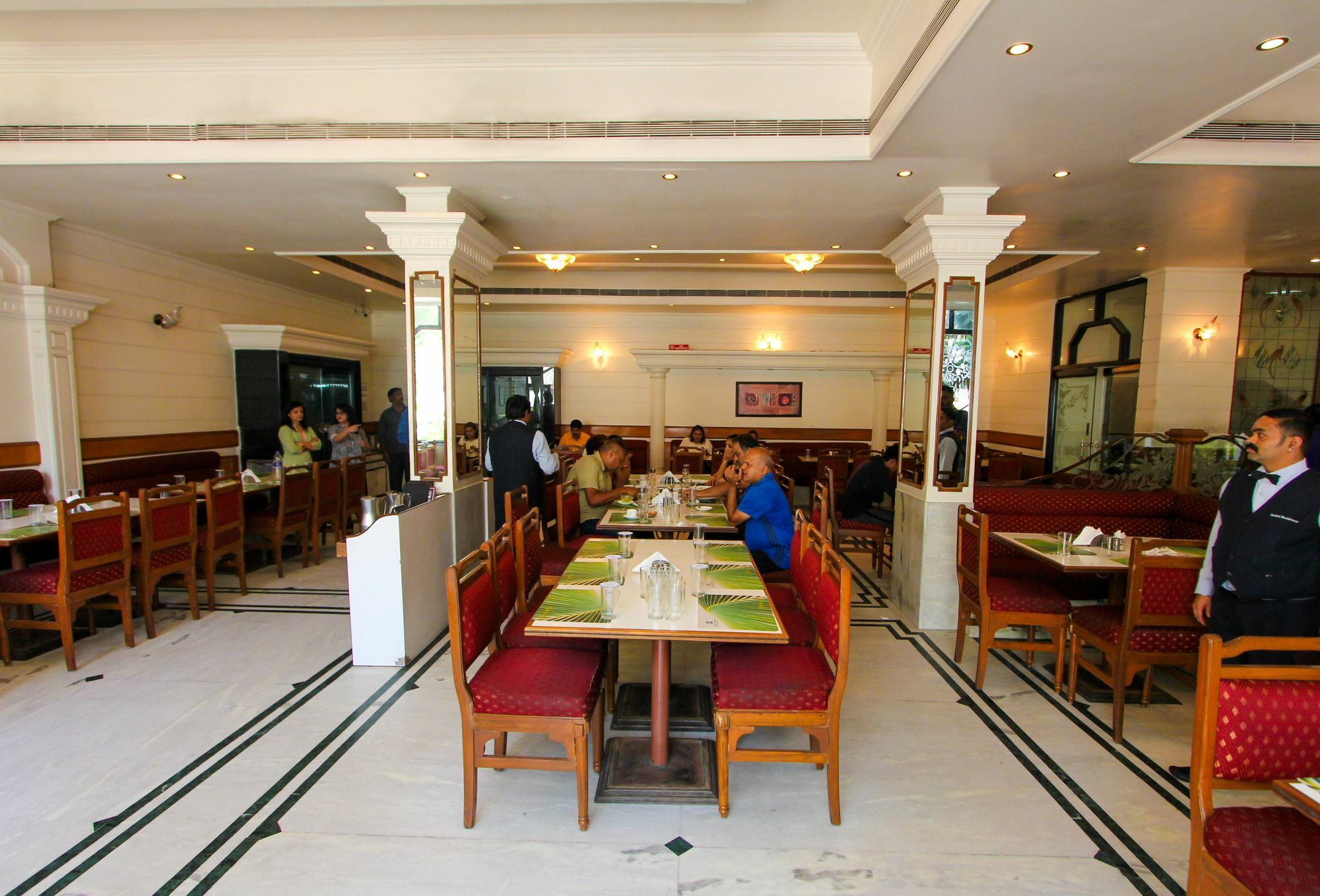 Hotel Ballal Residency Bangalore Bagian luar foto